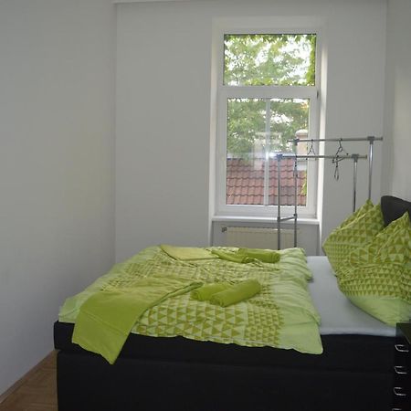 Nette Altbauwohnung Nur 10 Min Von Der City Vienna Luaran gambar
