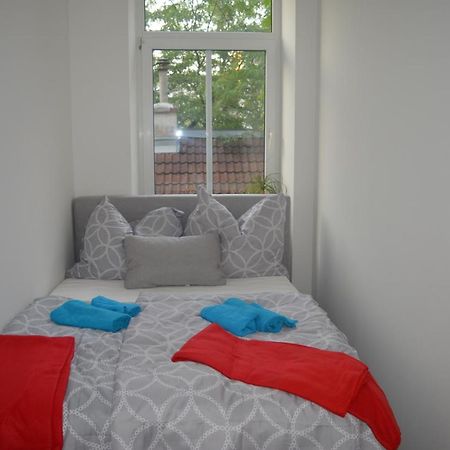Nette Altbauwohnung Nur 10 Min Von Der City Vienna Luaran gambar