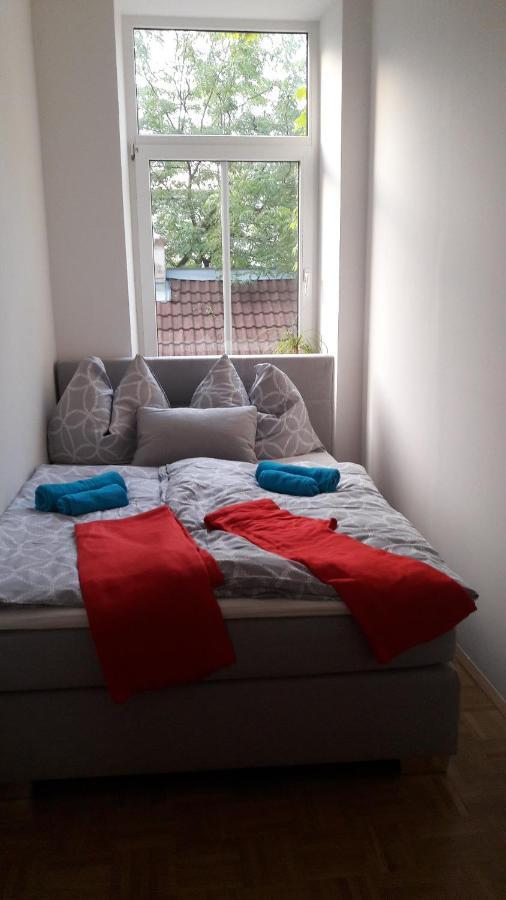 Nette Altbauwohnung Nur 10 Min Von Der City Vienna Luaran gambar