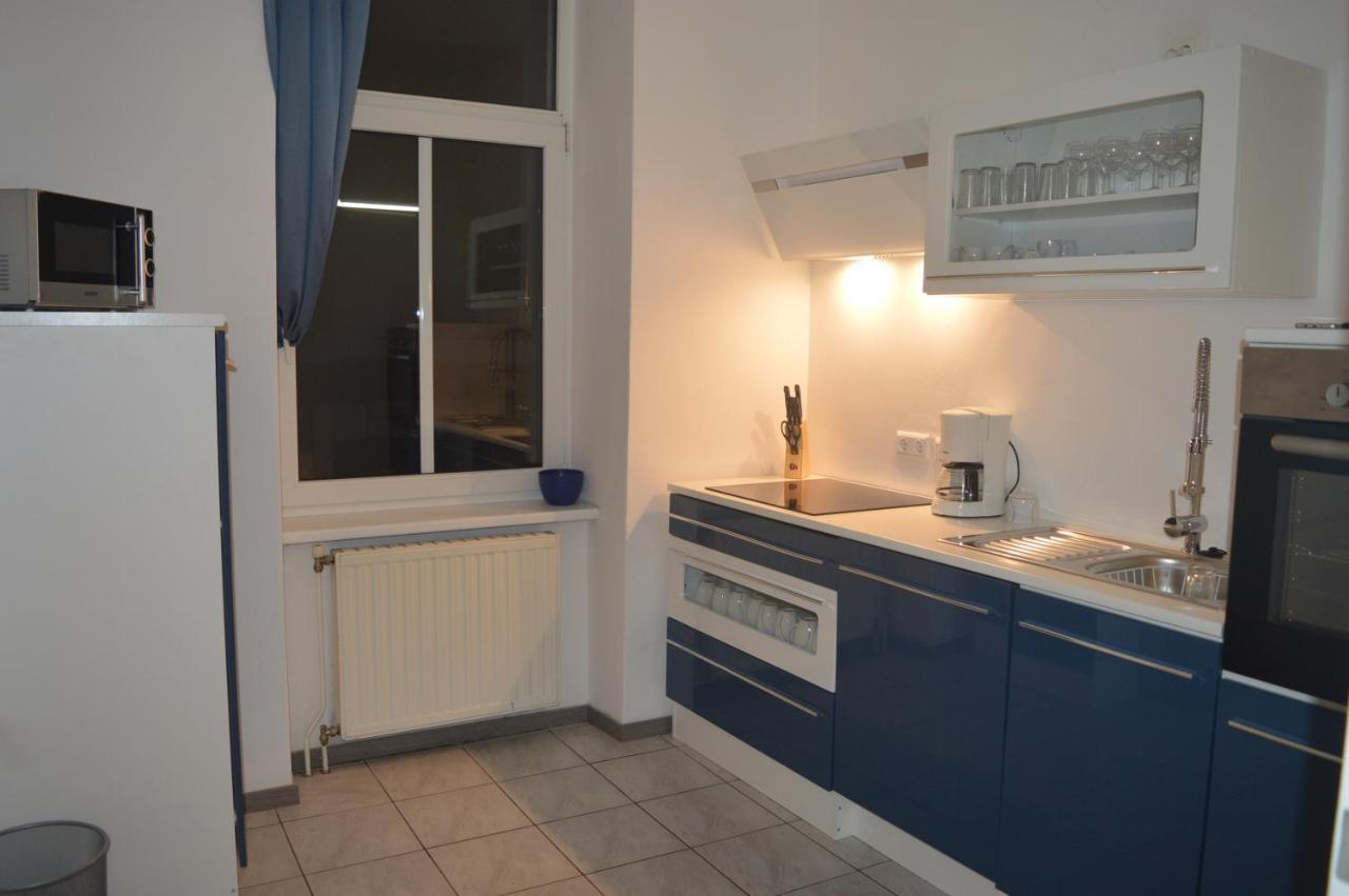 Nette Altbauwohnung Nur 10 Min Von Der City Vienna Luaran gambar