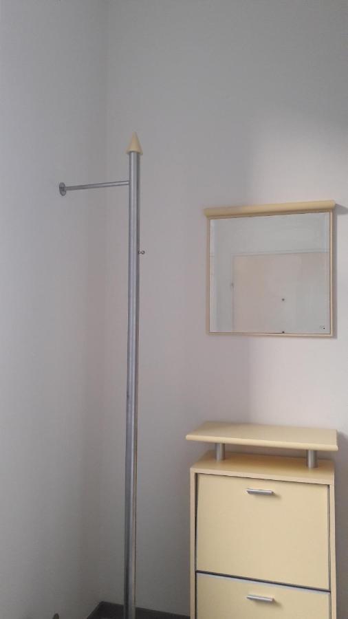 Nette Altbauwohnung Nur 10 Min Von Der City Vienna Luaran gambar