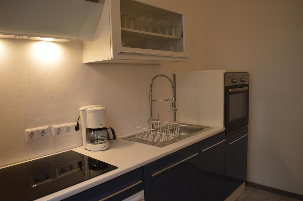 Nette Altbauwohnung Nur 10 Min Von Der City Vienna Luaran gambar