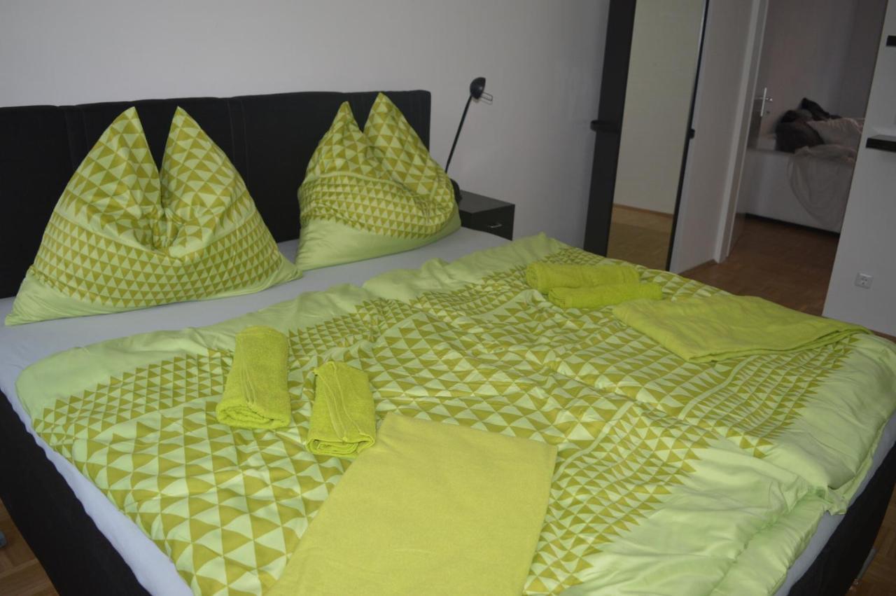 Nette Altbauwohnung Nur 10 Min Von Der City Vienna Luaran gambar