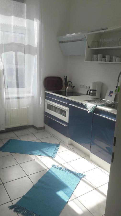 Nette Altbauwohnung Nur 10 Min Von Der City Vienna Luaran gambar