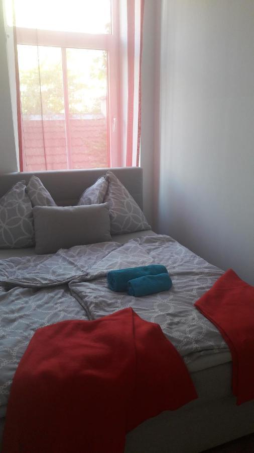 Nette Altbauwohnung Nur 10 Min Von Der City Vienna Luaran gambar