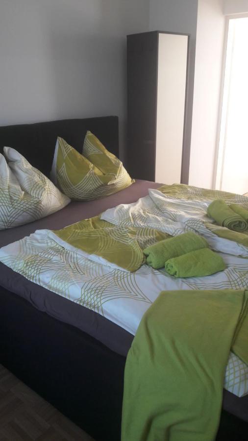 Nette Altbauwohnung Nur 10 Min Von Der City Vienna Luaran gambar